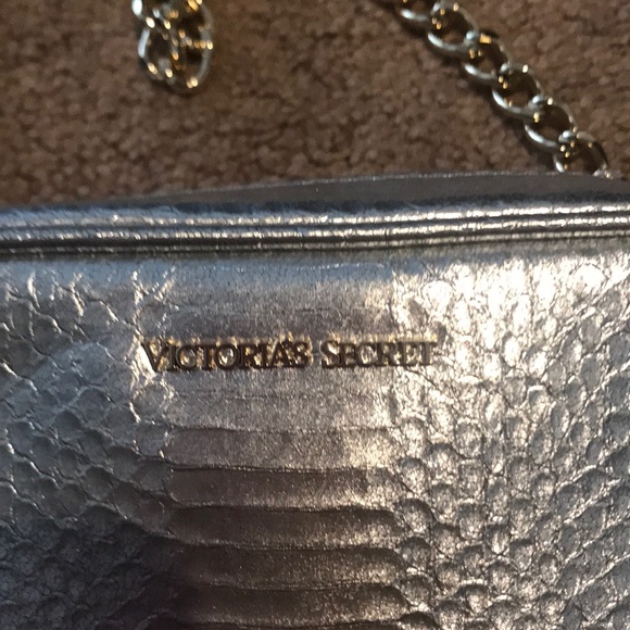 Victoria’s Secret crossbody bag - Picture 3 of 4